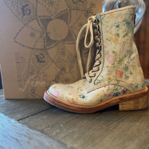 Free People Santa Fe Boot - Picture 8 of 10